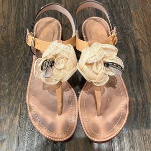 Kate Spade Flower and Bee thong sandals
